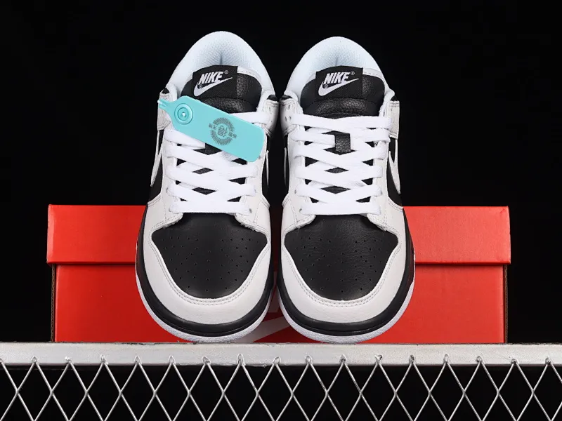 All Categories Nk SB Dunk Series Nk SB Dunk Low Low-top Sneakers F Version Nk Dunk Low "Reverse Panda" White and Black Reverse Panda SB Smashing Backboard Fashion Casual Sneakers FD9064-011